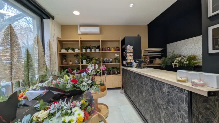 L'atelier by Margueritte Flower Shop