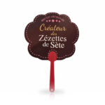 Éventail plastique marron Zézette de Sète La Belle Époque accessoire
