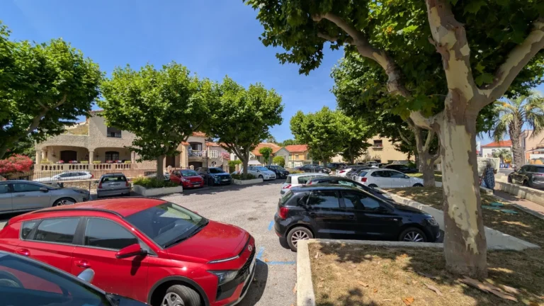 Parking de la Place Lucien Salette - Balaruc-les-Bains