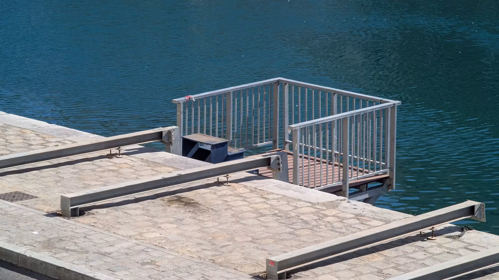 tribune flottante installation joutes nautiques cadre royal sete 2026
