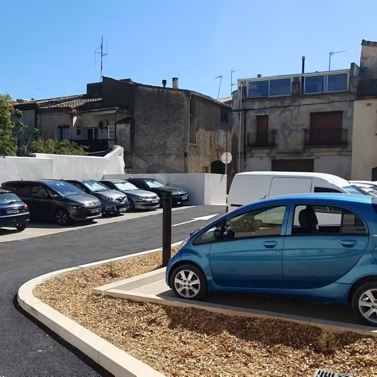 Parking Sergent Bonnet à Poussan, vue d'ensemble
