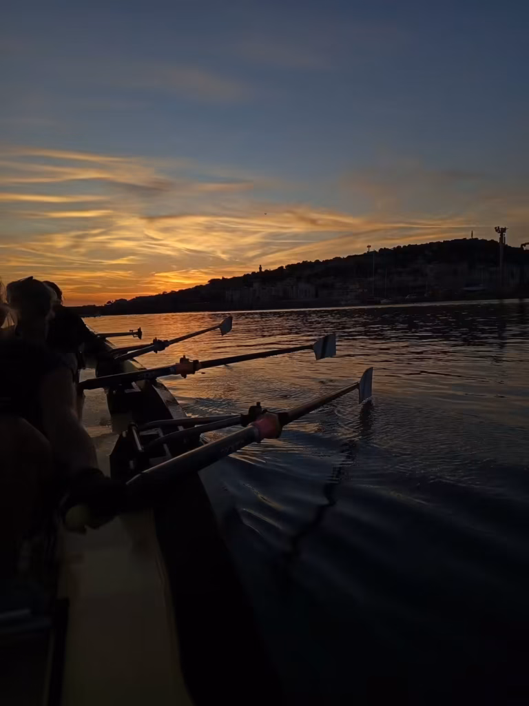 Initiation aviron en carnet de séances à Sète