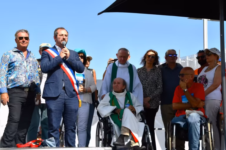 Allocution du maire d'Agde lors de la bénédiction des motos Brescoudos 2026, en présence des Pères Gilbert et Forel