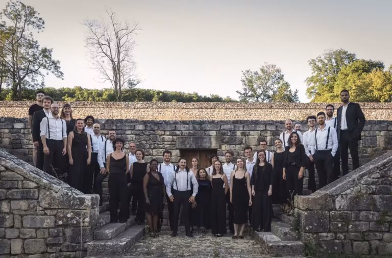 L'ensemble vocal InChorus au complet, chœur de chambre a cappella en concert à Mèze