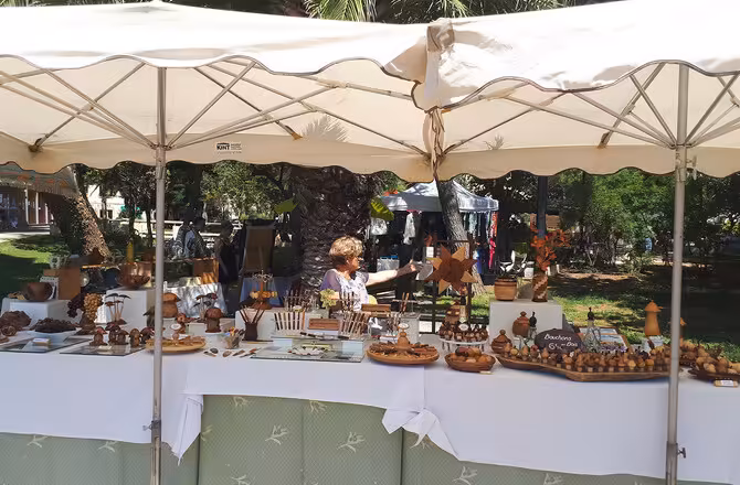 Marché des artisans d'art et producteurs à Balaruc-les-Bains