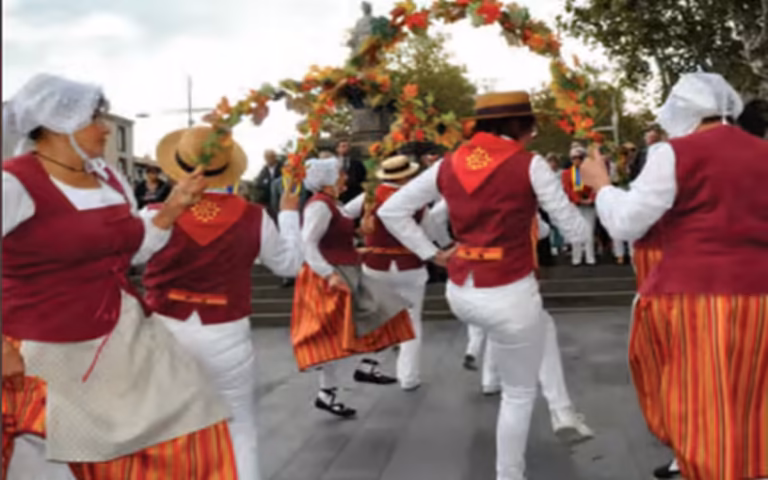 Fête du vin nouveau et du costume traditionnel à Agde