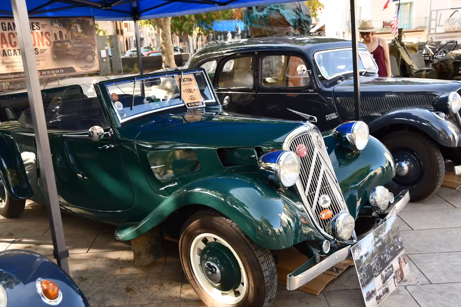 Voitures Traction anciennes exposées par le Gang des Tractions Agathoises à la Journée des Associations 2026 à Agde