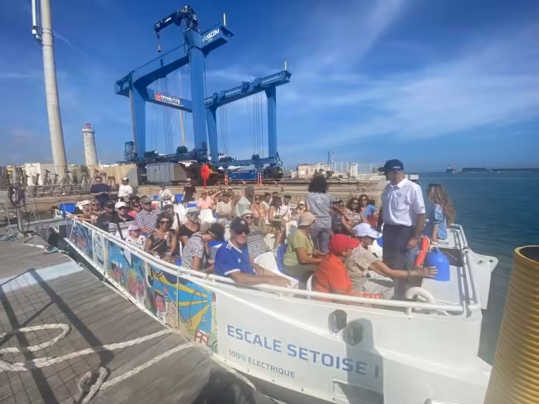 Visite du port de plaisance de Sète à bord de la navette électrique Escale Sétoise