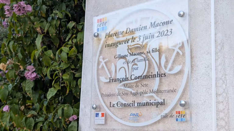 Plaque d'inauguration de la placette Damien Macone à Sète, 3 juin 2023