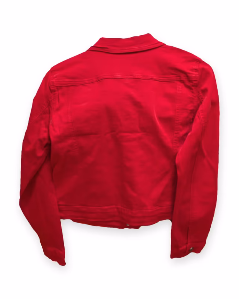 Veste cintrée en jean rouge sur fond blanc, vue de dos