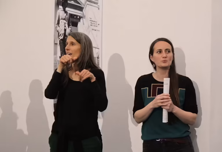 Visite des expositions en langue des signes au Crac de Sète