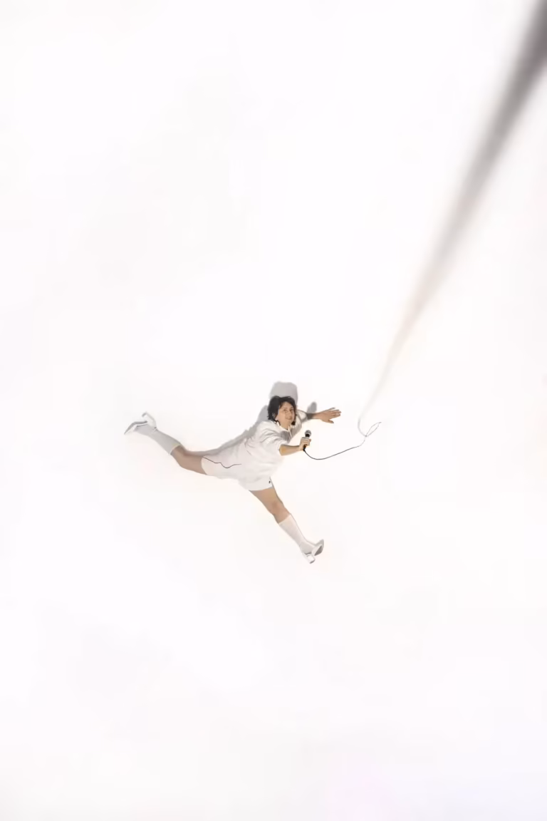 Suspended Chorus de Silvia Gribaudi au Théâtre Molière à Sète