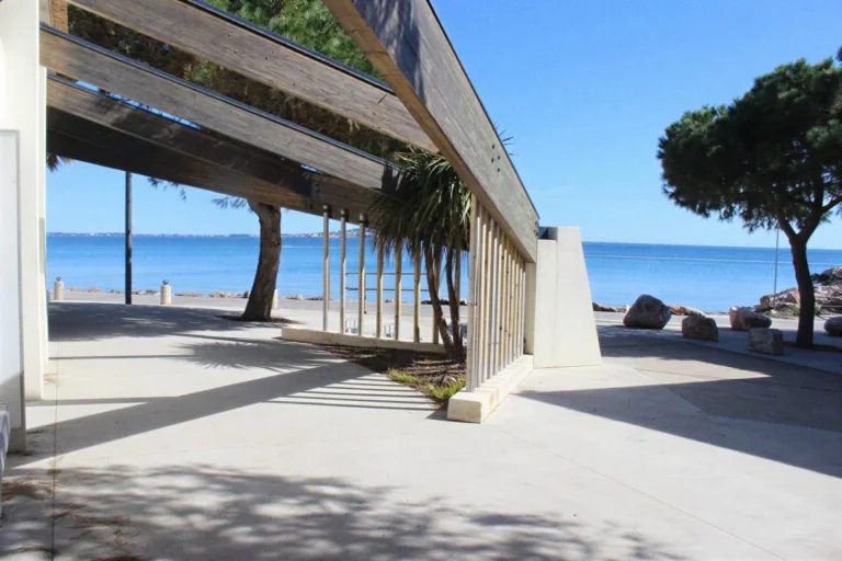 Maison du Temps Libre à Mèze