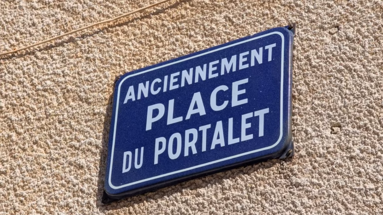 Plaque « Anciennement place du Portalet »