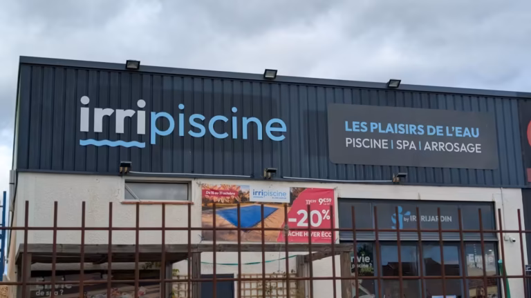 Magasin Irripiscine « Les plaisirs de l'eau », rue Paul Langevin