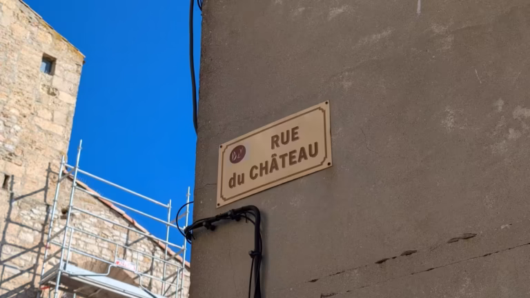 Plaque de la rue du Château
