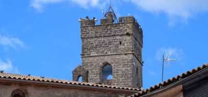 Clocher médiéval de l'ancienne église Saint-Geniès