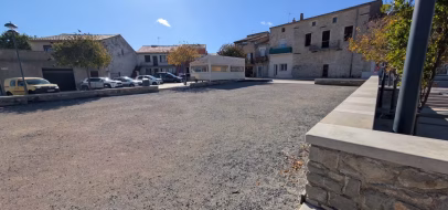 Esplanade Marcel Pradel et son parking à Balaruc-le-Vieux