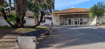 Entrée de l'école maternelle Jules Verne au Cap d'Agde